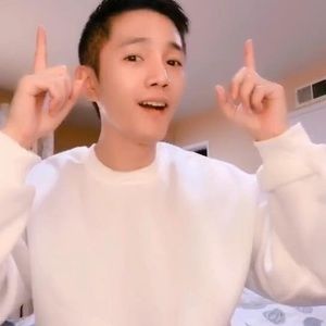 Meet your Posher, Victor